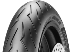 Nærbillede af slidbanen Pirelli Diablo Rosso Scooter 160/60 R14 65 H Rear TL M/C