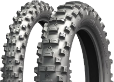 Nærbillede af slidbanen Michelin Enduro Medium 140/80-18 70 R Rear TT M/C
