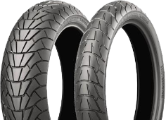 Nærbillede af slidbanen Bridgestone Battlax Adventurecross Scrambler AX41S 130/80-18 66 P Front TT