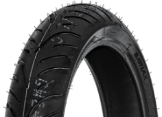 Nærbillede af slidbanen Bridgestone Battlax Sport Touring T32 140/70 R18 67 V Rear TL