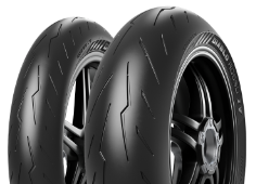 Nærbillede af slidbanen Pirelli Diablo Rosso IV 200/60ZR17 80 W Rear TL M/C