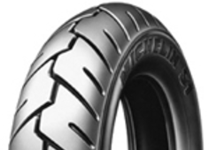 Nærbillede af slidbanen Michelin S 1 80/100-10 46 J Front/Rear TL/TT