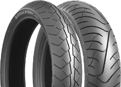 Nærbillede af slidbanen Bridgestone BT 020 120/70 B17 58 V Front TL M/C M