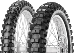 Nærbillede af slidbanen Pirelli Scorpion MX Extra X 120/90-19 66 M Rear TT NHS