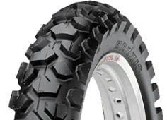 Nærbillede af slidbanen Maxxis M6006 Dual Sport 130/80-17 65 S Rear TT M/C