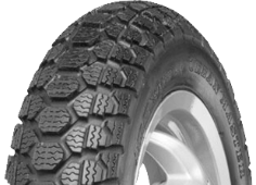 Nærbillede af slidbanen IRC SN23 URBAN SNOW 120/90-10 66 L Front/Rear TL M+S